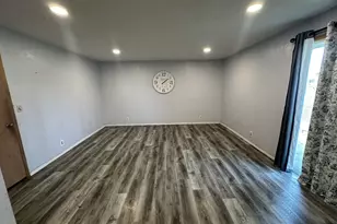 1435 5th St, Springfield, OR 97477 - Photo 5