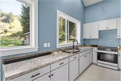 14339 Highway 101, Brookings, OR 97415 - Photo 7