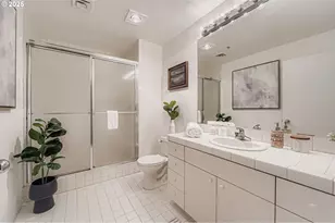 618 NW 12th Ave, Portland, OR 97209 - Photo 13