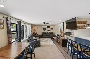 2220 Maine Ct, North Bend, OR 97459 - Photo 5
