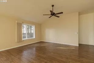 940 Hayes St, Mount Angel, OR 97362 - Photo 7