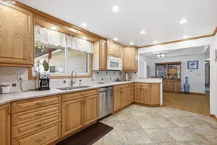 3562 SE Cedar St, Hillsboro, OR 97123 - Photo 11