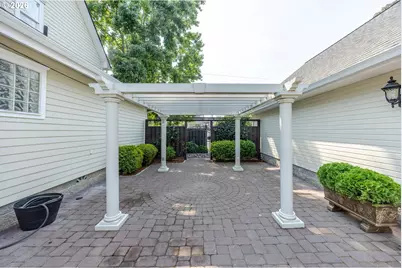 1221 Juniper St, Junction City, OR 97448 - Photo 45
