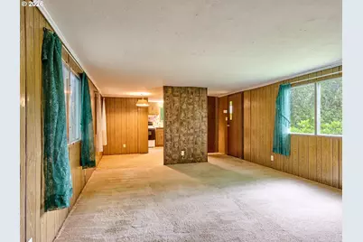 22069 Erica Dr, Aurora, OR 97002 - Photo 3
