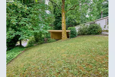 22069 Erica Dr, Aurora, OR 97002 - Photo 17