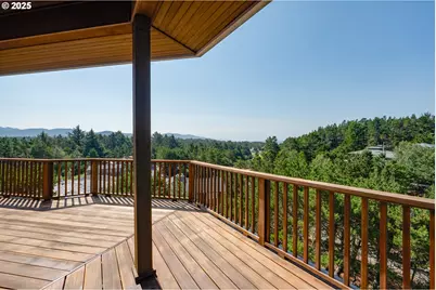 388 Ridge Ct, Manzanita, OR 97130 - Photo 11