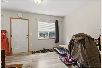 715 S McLoughlin Blvd, Oregon City, OR 97045 - Photo 3