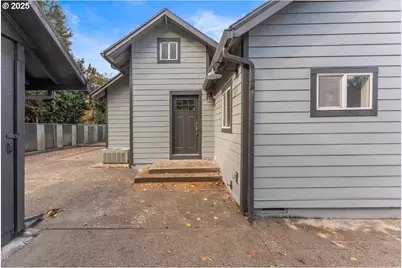 11268 NE Prescott St, Portland, OR 97220 - Photo 29