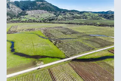 687 Hubbard Creek Rd, Umpqua, OR 97486 - Photo 15