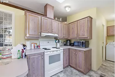 93295 Territorial Hwy #12, Junction City, OR 97448 - Photo 15