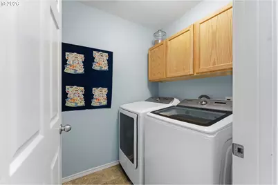 2528 N Roger Smith Dr, Newberg, OR 97132 - Photo 27