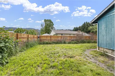 1436 S Grove Lane Ct, Sutherlin, OR 97479 - Photo 31
