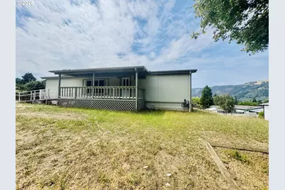 131 Allan St, Myrtle Creek, OR 97457 - Photo 3