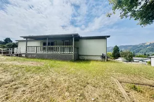 131 Allan St, Myrtle Creek, OR 97457 - Photo 3