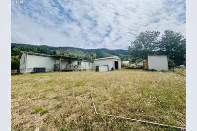 131 Allan St, Myrtle Creek, OR 97457 - Photo 21