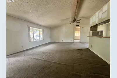131 Allan St, Myrtle Creek, OR 97457 - Photo 5