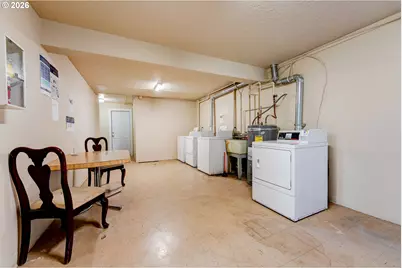 3560 SW Vista Dr, Portland, OR 97225 - Photo 25