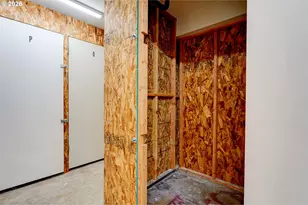 3560 SW Vista Dr, Portland, OR 97225 - Photo 27
