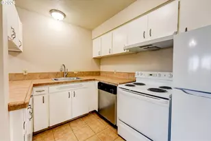 3560 SW Vista Dr, Portland, OR 97225 - Photo 13