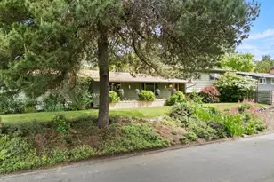 12955 SW Evergreen St, Beaverton, OR 97005 - Photo 41