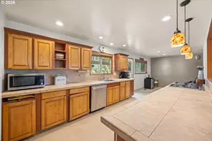 12955 SW Evergreen St, Beaverton, OR 97005 - Photo 13