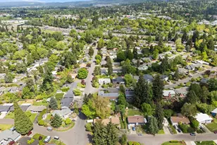 12955 SW Evergreen St, Beaverton, OR 97005 - Photo 37