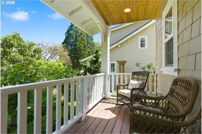 558 6th St, Lake Oswego, OR 97034 - Photo 3