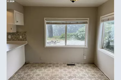 24450 NW Pumpkin Ridge Rd, North Plains, OR 97133 - Photo 5