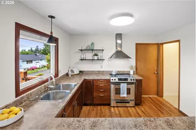 410 Pleasant Ave, Astoria, OR 97103 - Photo 13