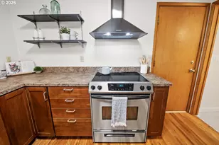 410 Pleasant Ave, Astoria, OR 97103 - Photo 13