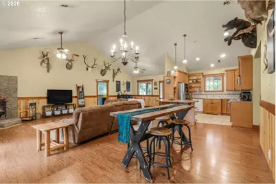 824 W Central Ave, Gates, OR 97346 - Photo 11