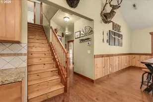 824 W Central Ave, Gates, OR 97346 - Photo 17