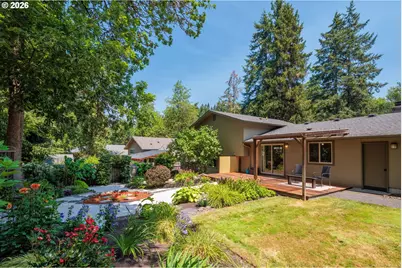 2670 E Windsor Cir, Eugene, OR 97405 - Photo 41