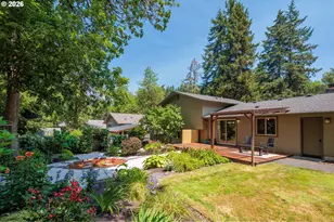 2670 E Windsor Circle, Eugene, OR 97405 - Photo 41