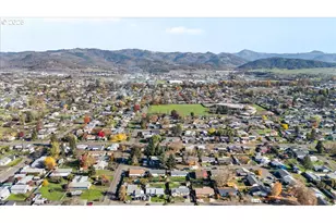 315 Columbia Loop Rd, Roseburg, OR 97471 - Photo 23