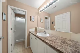 11219 SW Barber St, Wilsonville, OR 97070 - Photo 17