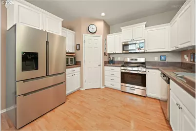 11219 SW Barber St, Wilsonville, OR 97070 - Photo 9