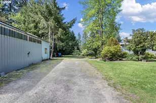 25669 Cochran Ct, Veneta, OR 97487 - Photo 17