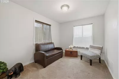 6842 Jessica Dr, Springfield, OR 97478 - Photo 17