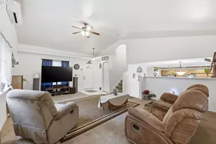 6842 Jessica Dr, Springfield, OR 97478 - Photo 35