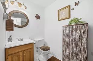 6842 Jessica Dr, Springfield, OR 97478 - Photo 15