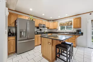 6842 Jessica Dr, Springfield, OR 97478 - Photo 7