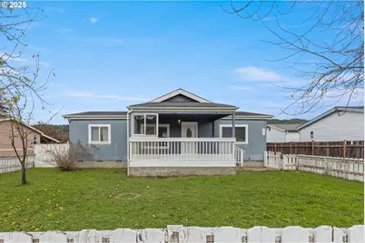 201 Heavenly Ct, Sutherlin, OR 97479 - Photo 1