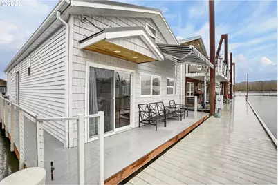 19609 NE Marine Dr #D5, Portland, OR 97230 - Photo 1