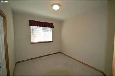 814 Henderson Rd, Hood River, OR 97031 - Photo 13