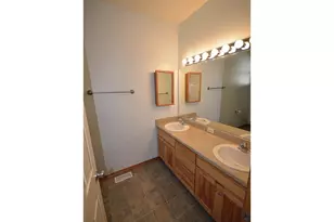 814 Henderson Rd, Hood River, OR 97031 - Photo 9