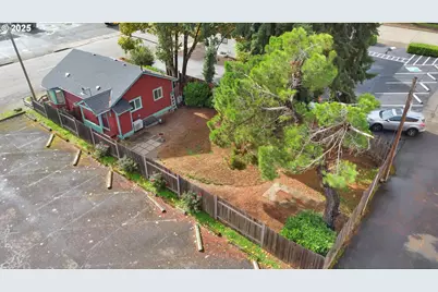 728 E Whiteaker Ave, Cottage Grove, OR 97424 - Photo 31