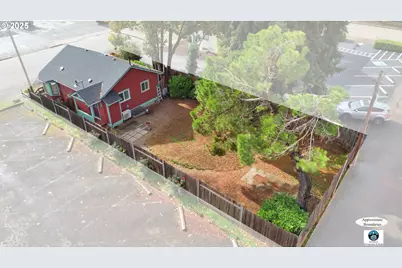 728 E Whiteaker Ave, Cottage Grove, OR 97424 - Photo 37