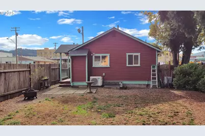 728 E Whiteaker Ave, Cottage Grove, OR 97424 - Photo 25