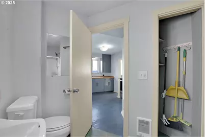 728 E Whiteaker Ave, Cottage Grove, OR 97424 - Photo 19